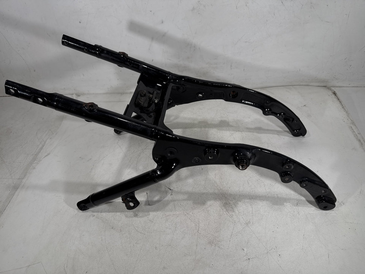 2011 Harley Electra Glide Touring OEM Rear Back Sub Frame Rail Bar 48079-09BHP