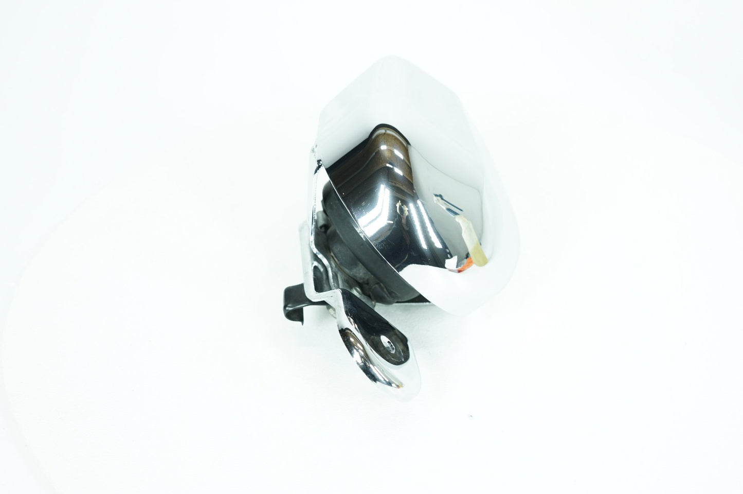 2007 - 2013 Harley-Davidson Softail Heritage Classic Horn Signal Klaxon Chrome Cover 69012-93A