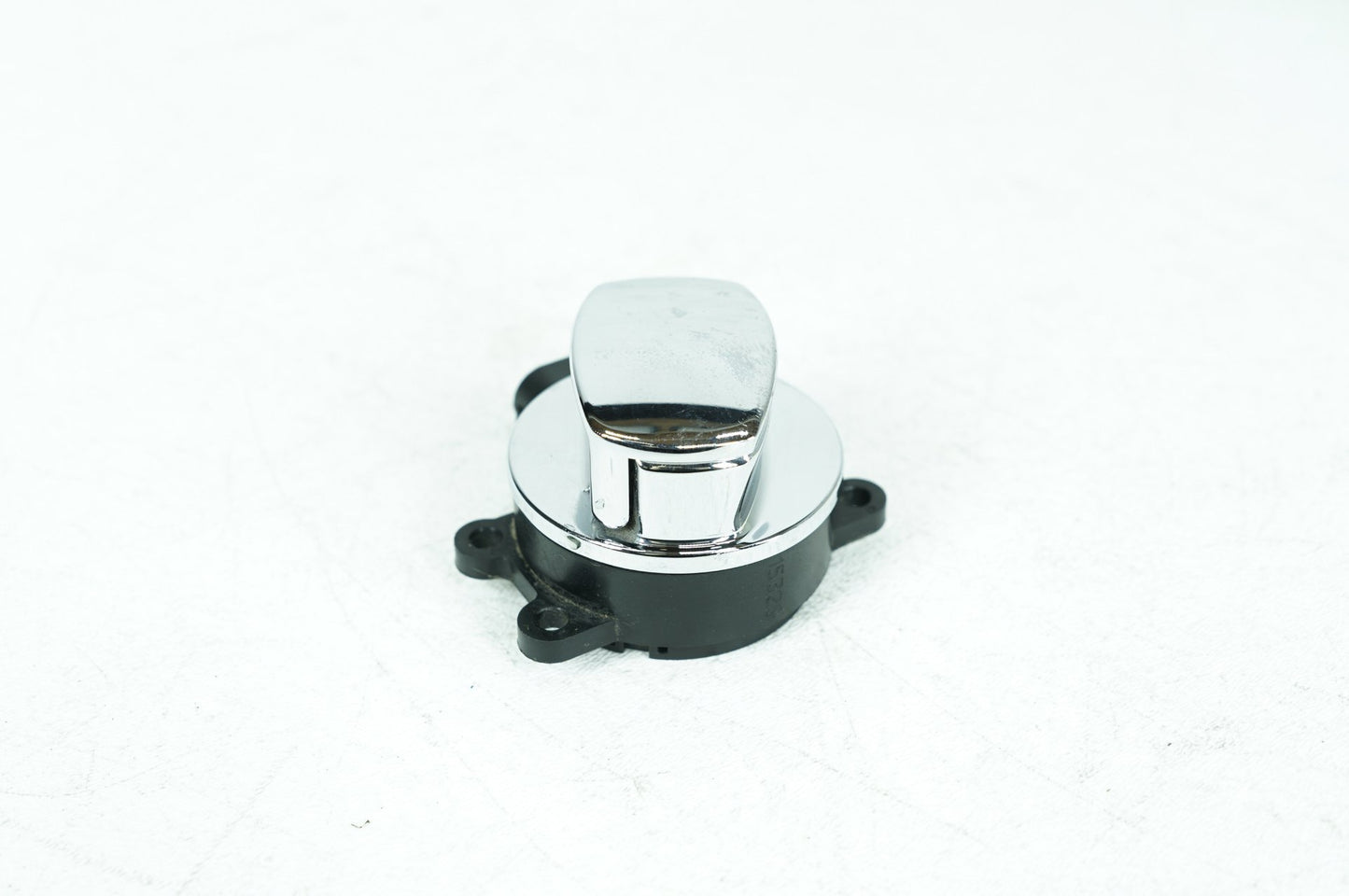 2007 - 2017 Harley-Davidson Dyna Fat Bob Dash Ignition Cap Switch Lockset NO Key  	71430-12