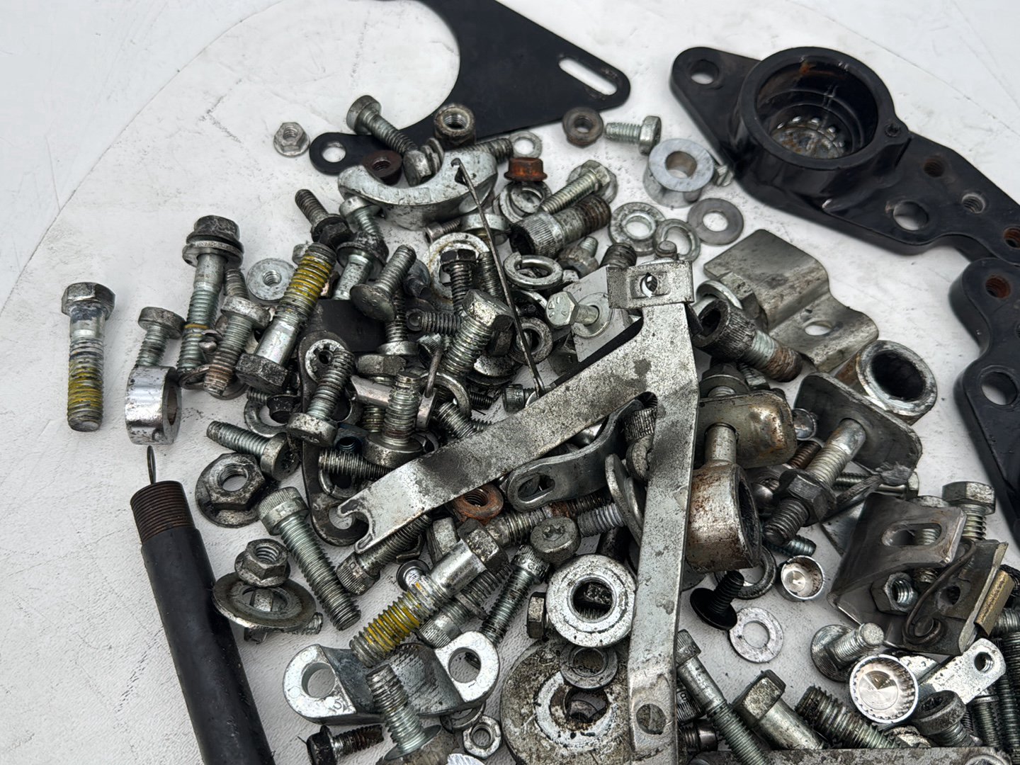 1999 - 2006 Harley-Davidson Touring Electra Glide Classic Hardware Bolts Nuts & Brackets w/ Left Right Swingarm Brackets