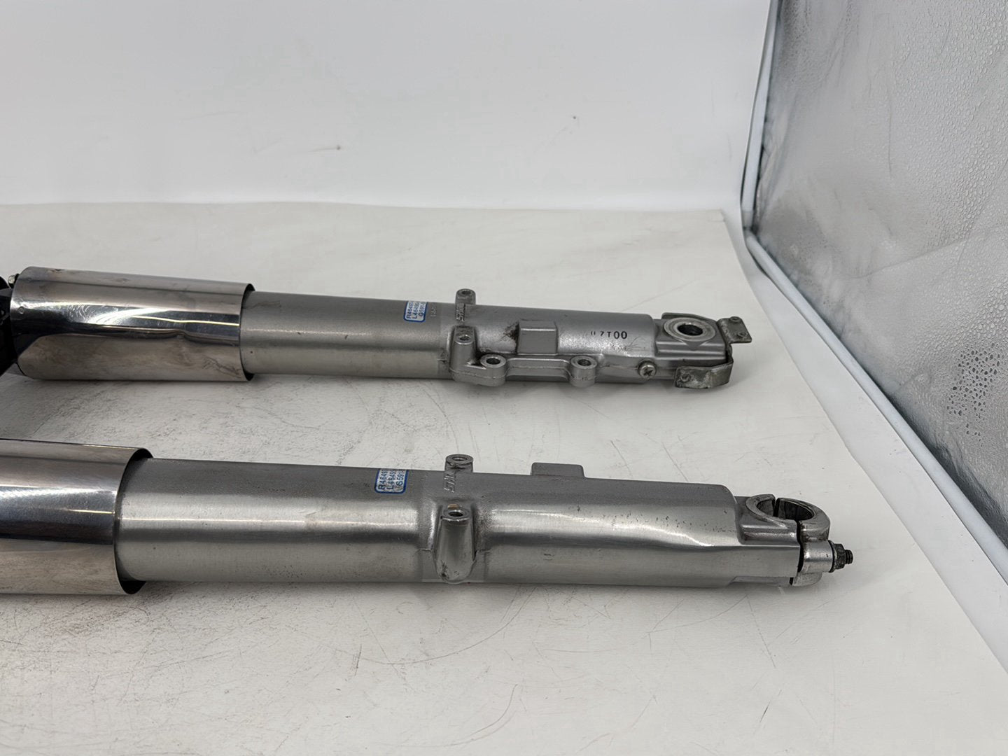 1999 - 2006 Harley-Davidson Touring Electra Glide Classic Front Triple Tree Set & LH RH Fork Legs Sliders 45435-95