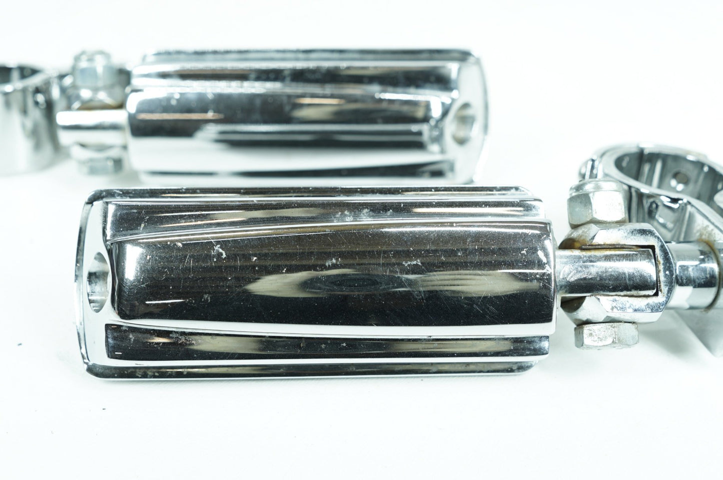 1984 - 1998 Harley-Davidson Touring Electra Glide Classic Front Right Left Highway Foot Pegs 50131-95A