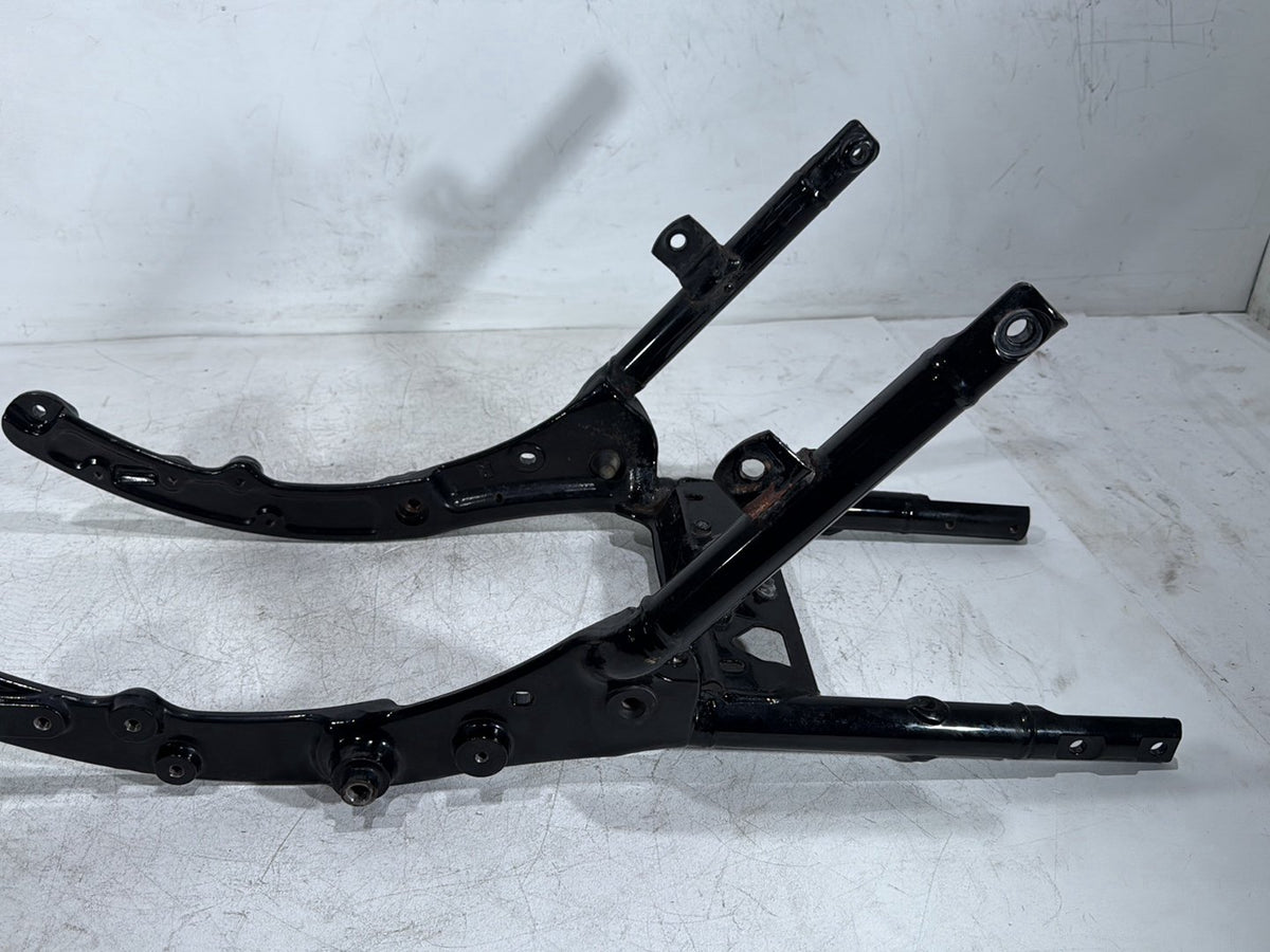 2010 Harley Electra Glide Touring Ultra Rear Back Sub Frame Rail Bar 48079-09BHP