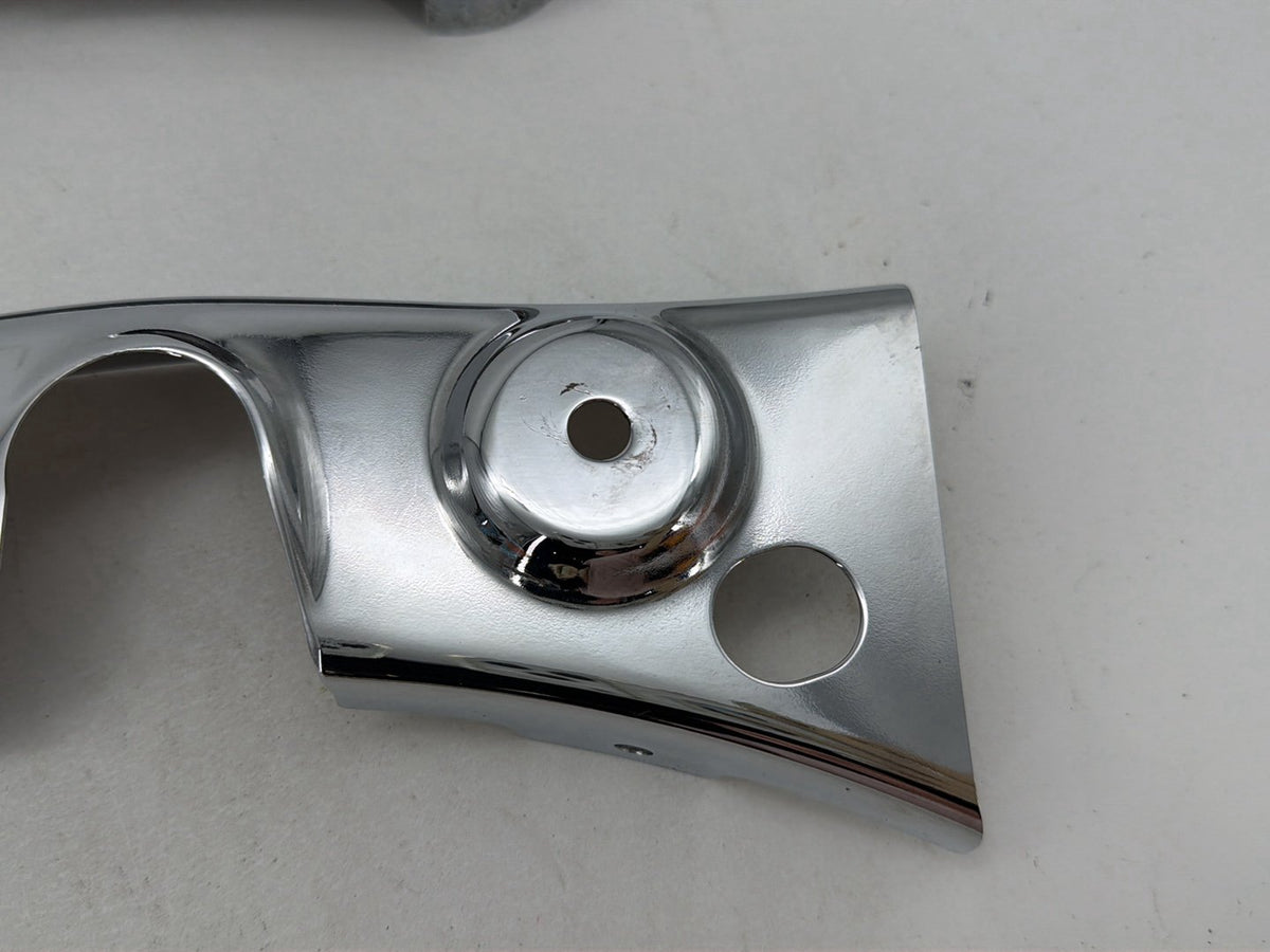 2010 Harley Street Glide Touring FLHX OEM Rear Left Right Fender Struts Bracket