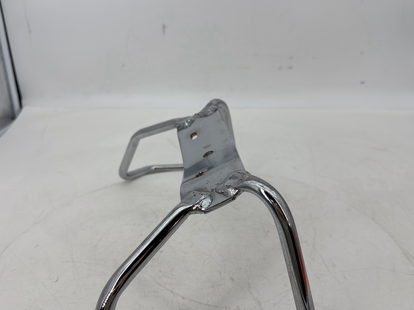 1999 - 2006 Harley-Davidson Touring Electra Glide Rear Passenger Handrail Grab Bar Hand Rail  	91583-99