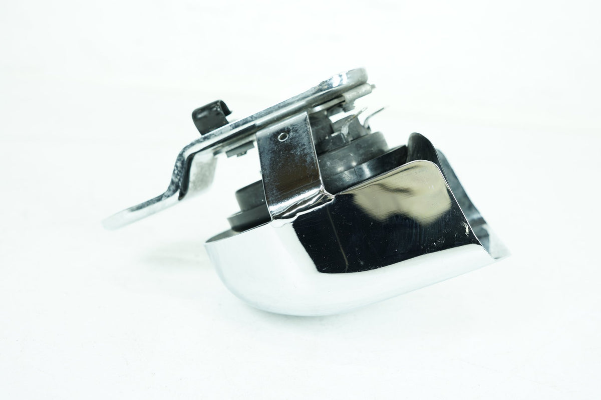 2007 Harley Touring FLHX Street Glide OEM Horn Signal Klaxon Chrome Cover