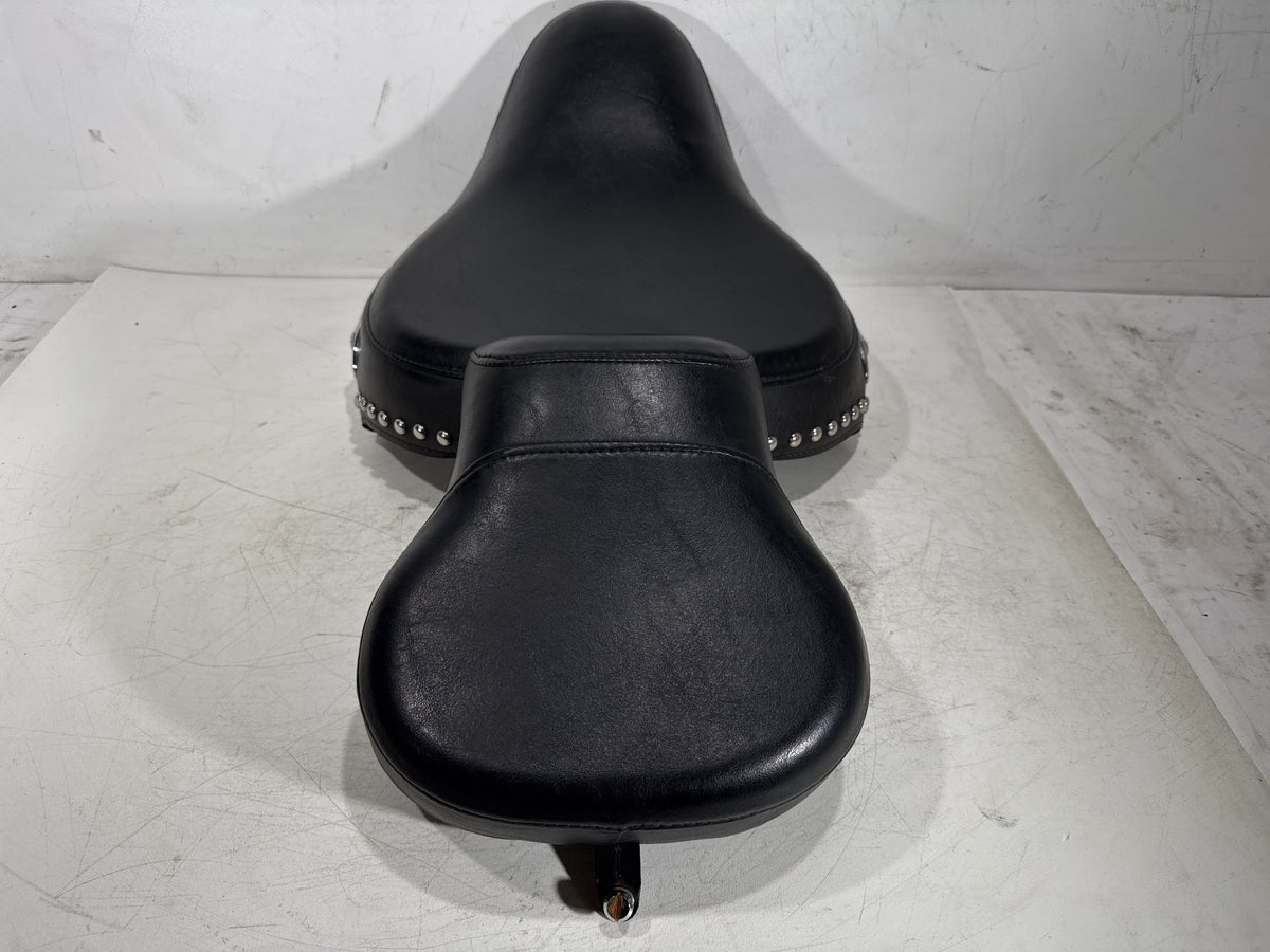 04 Harley Heritage Softail Classic FLSTCI OEM Passenger Rider Driver Seat Saddle