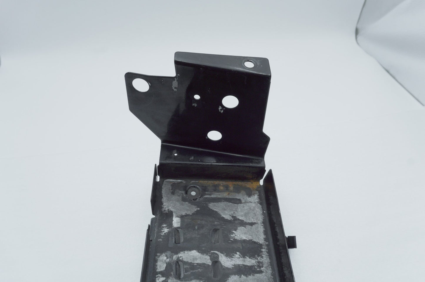 1999 - 2006 Harley-Davidson Touring Electra Glide Battery Tray Bracket Holder Carrier 66281-02A