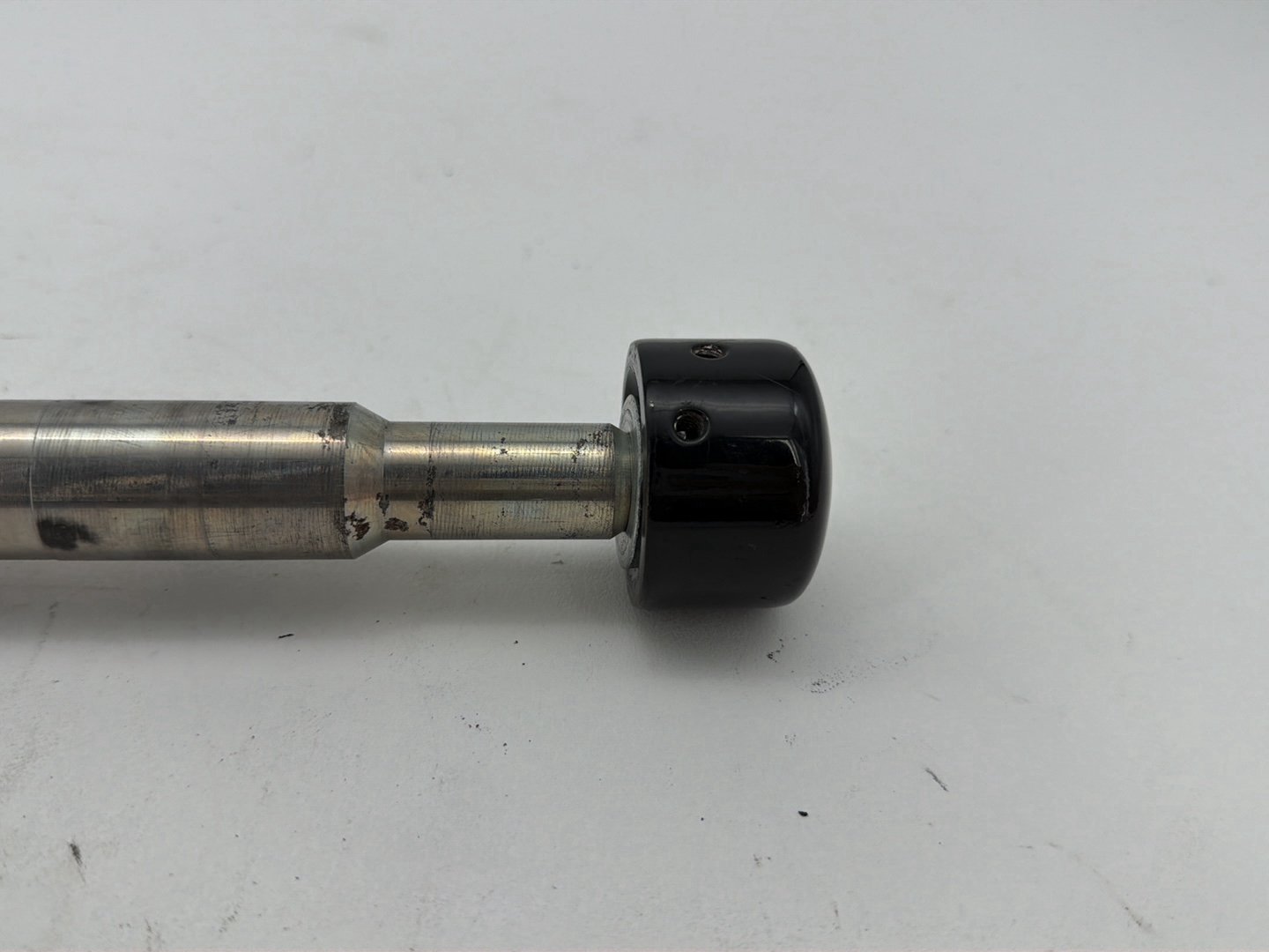 2008 Harley Dyna Fat Bob FXDF OEM Front Wheel Axle Bolt Shaft