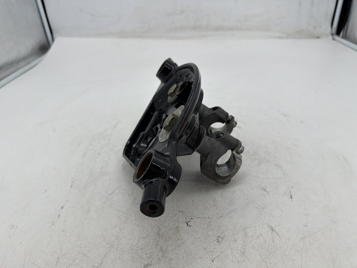 2006 Harley Road King Touring Custom OEM Front Fork Upper Triple Tree Clamps