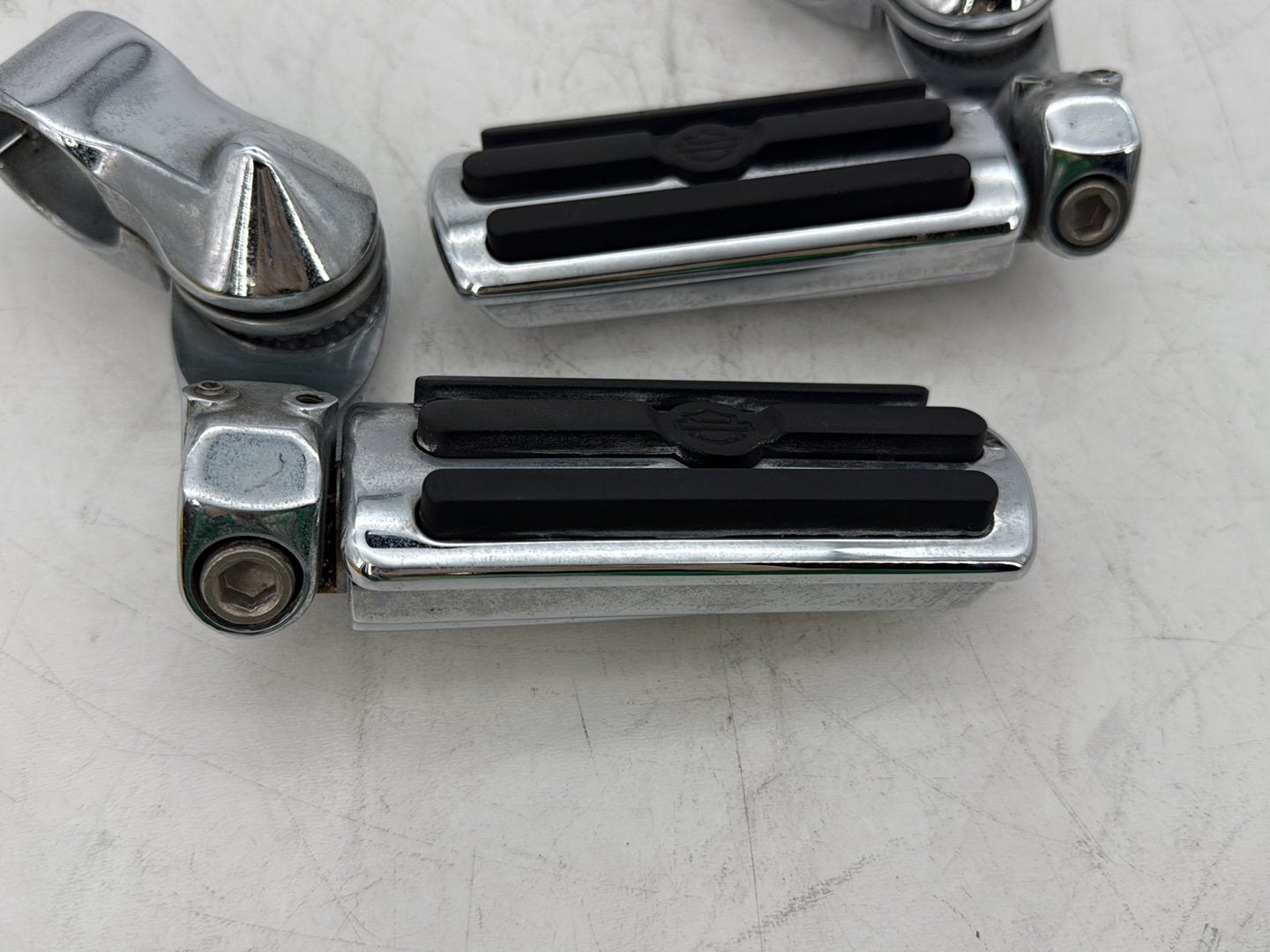 2008 Harley Touring FLHTCU Electra Glide Ultra OEM Front Right Left Highway Foot Pegs