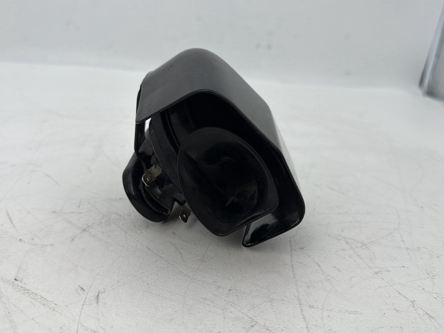 2004 - 2013 Harley-Davidson Sportster 1200 Custom Horn Signal Klaxon Chrome Cover Black