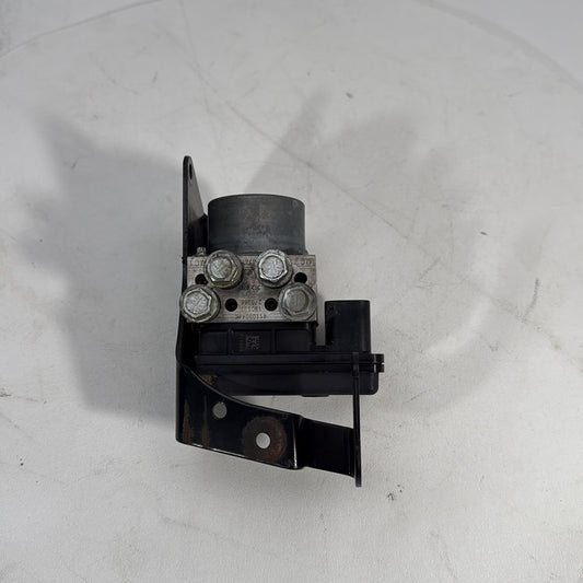 2017 - 2026 Harley-Davidson Softail Heritage Classic 114 ABS Brake Pump & Control Module 41100044C