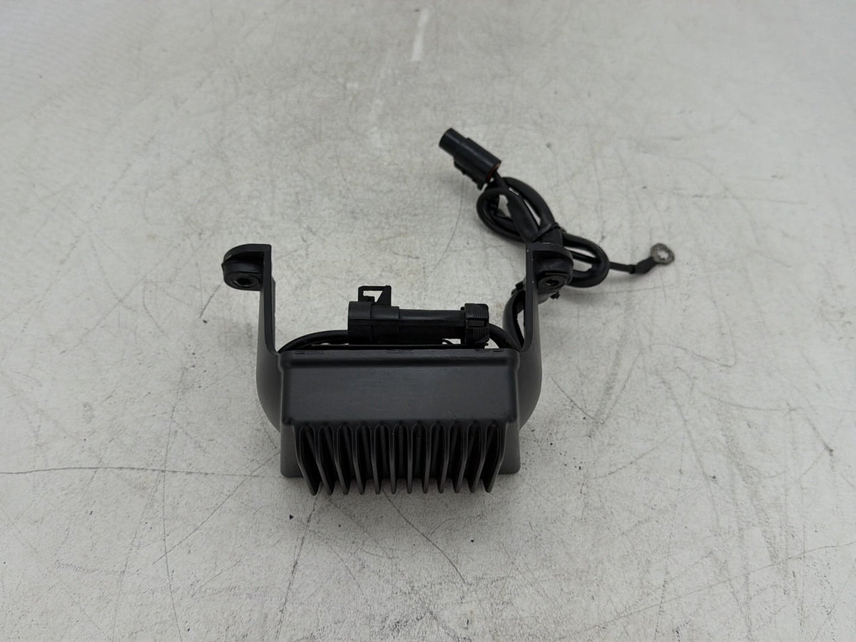 2005 Harley Road King Touring Police OEM Voltage Regulator Rectifier