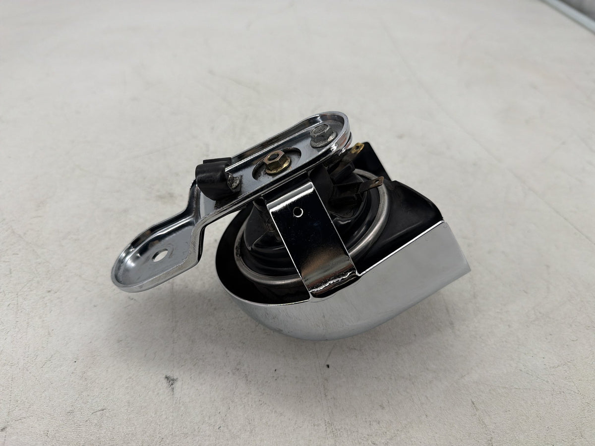 1998 Harley Electra Glide Touring Ultra OEM Horn Signal Klaxon Chrome Cover