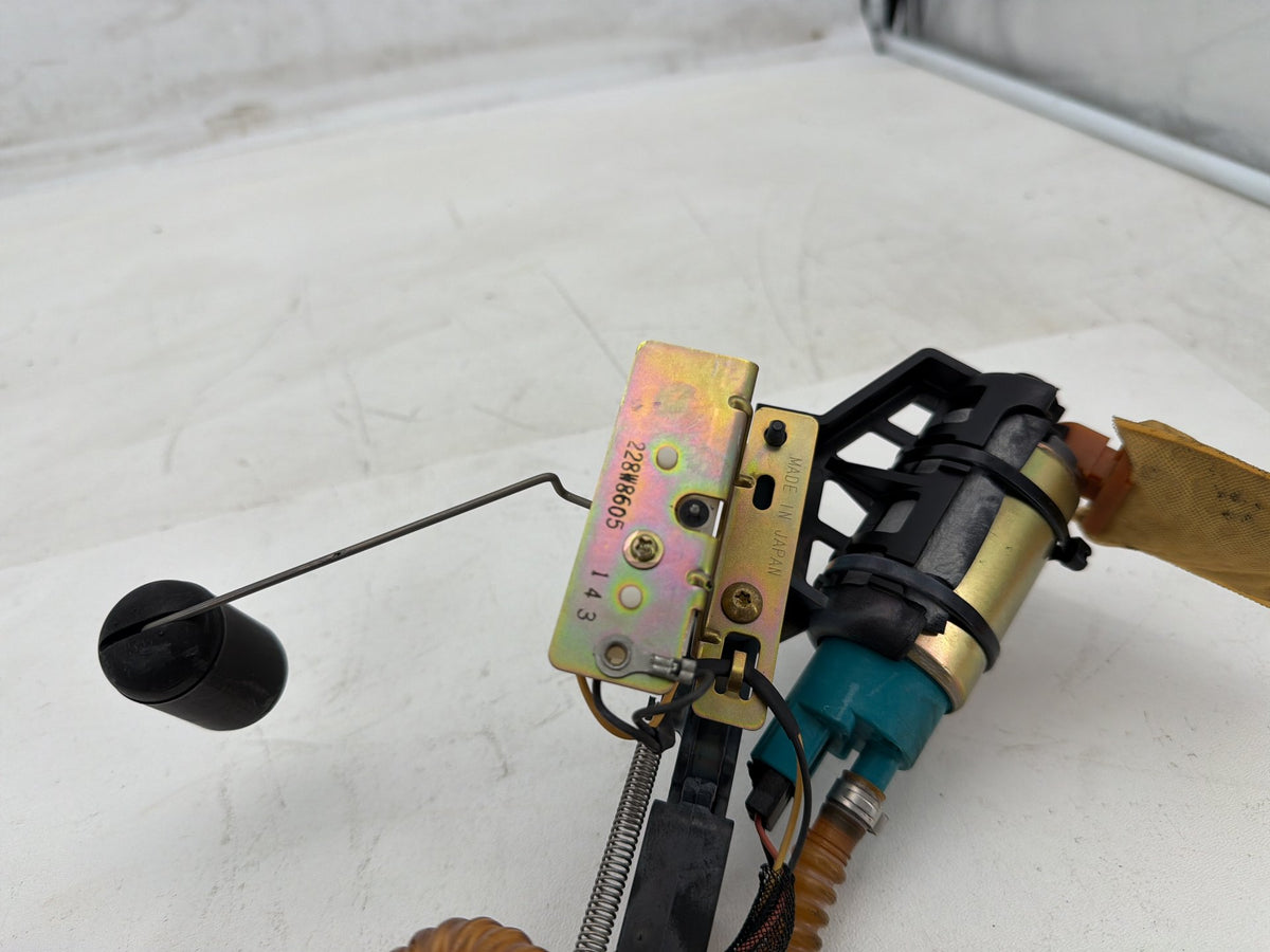 03 Harley Electra Glide Touring Ultra OEM Fuel Pump Gas Gasoline Petrol Sending