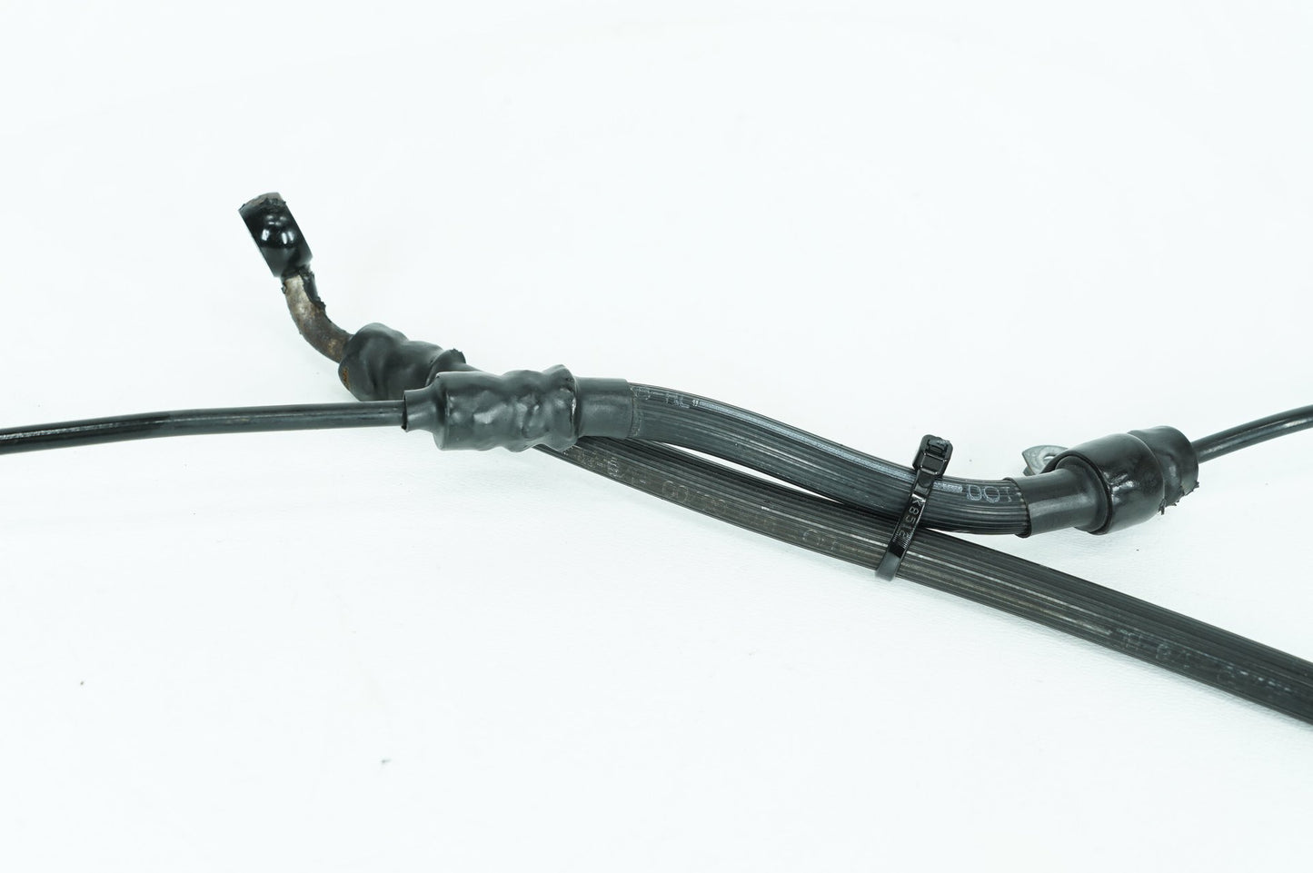 1999 - 2006 Harley-Davidson Dyna Wide Glide Front Brake Hose Line Pipe  	45112-96A