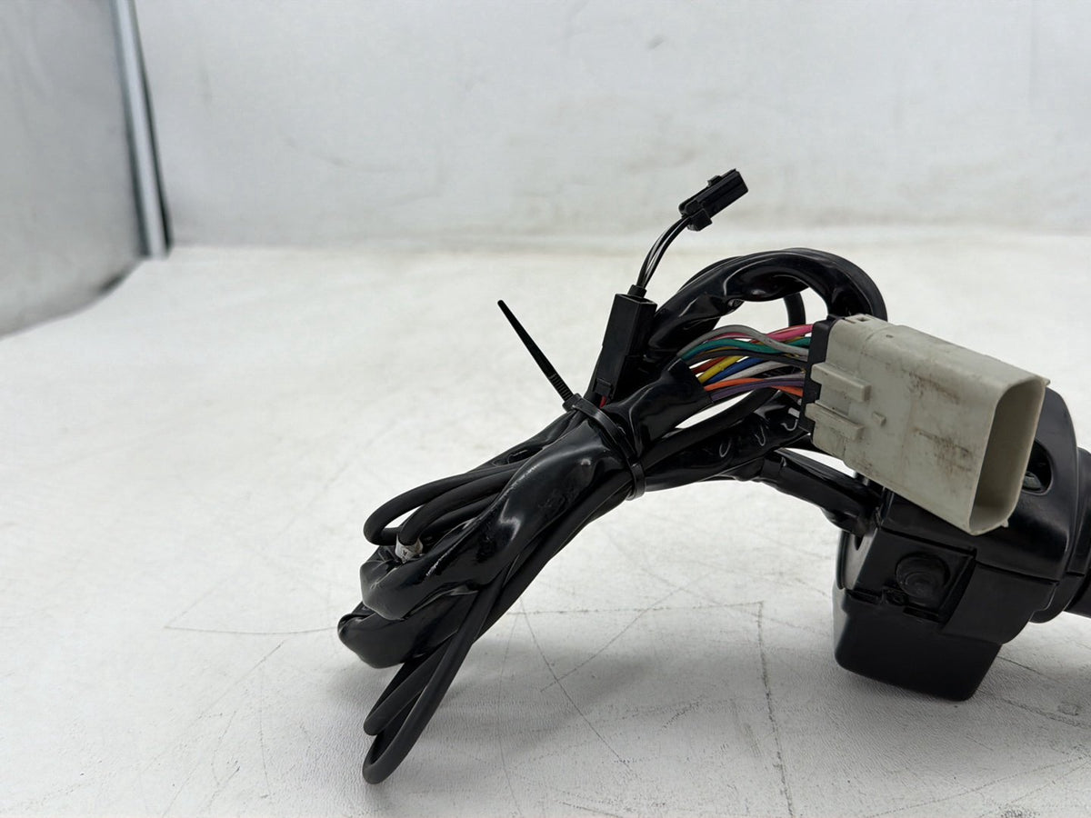 2011 Harley Electra Glide Touring Left Turn Signal Headlight Switches Controls
