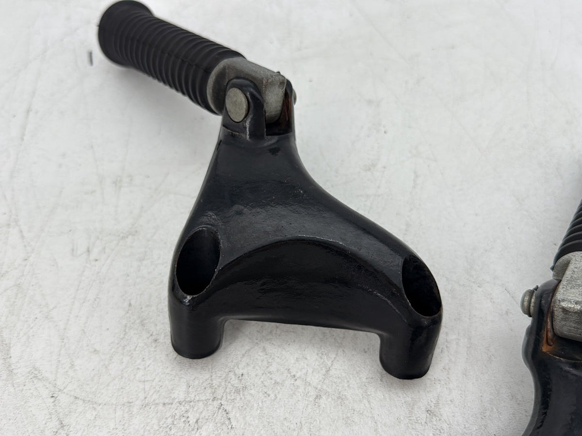 2009 Harley Sportster 883 Low XL883L OEM Passenger Left & Right Foot Pegs