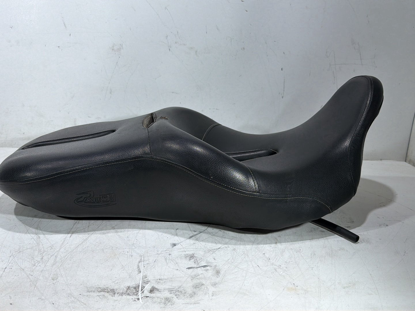 2014 Harley Electra Glide Touring Ultra OEM Passenger Rider Driver Seat Saddle