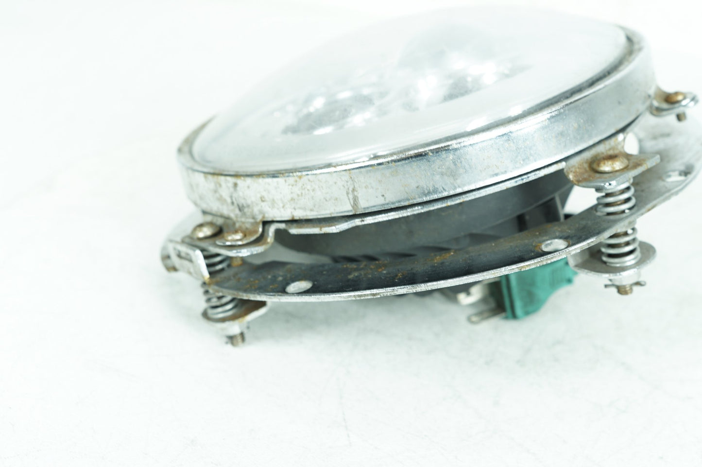 2007 - 2012 Harley-Davidson Touring Street Glide Headlight Headlamp Head Lamp Light LED  	68342-05