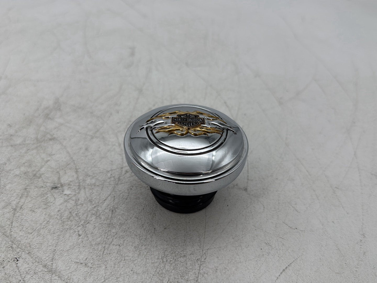 2000 Harley Dyna FXDWG Wide Glide OEM Fuel Cap Gas Tank Bushing Hub