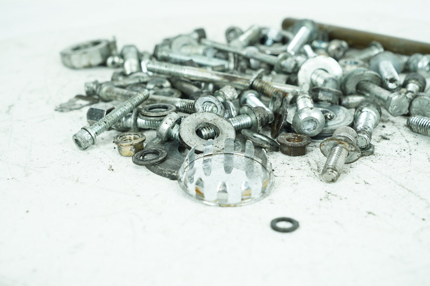 1999 - 2006 Harley-Davidson Dyna Wide Glide Hardware Bolts Nuts & Brackets