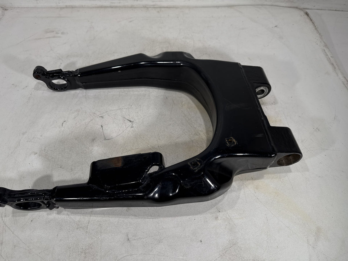 2011 Harley Electra Glide Touring Ultra OEM Rear Fork Swingarm Swing Arm