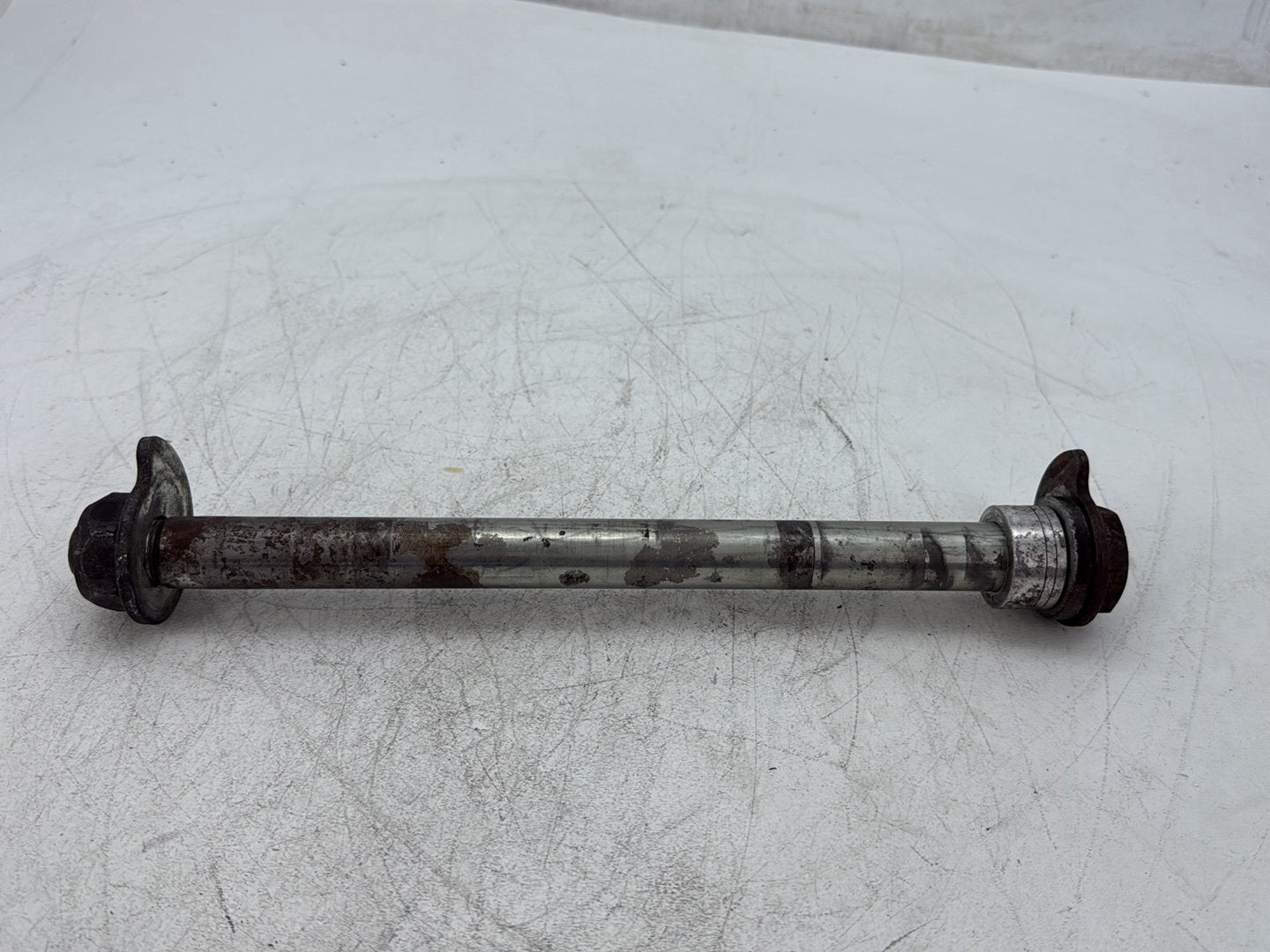 2013 Harley Electra Glide Touring Ultra FLHTCUI OEM Rear Wheel Axle Bolt Shaft