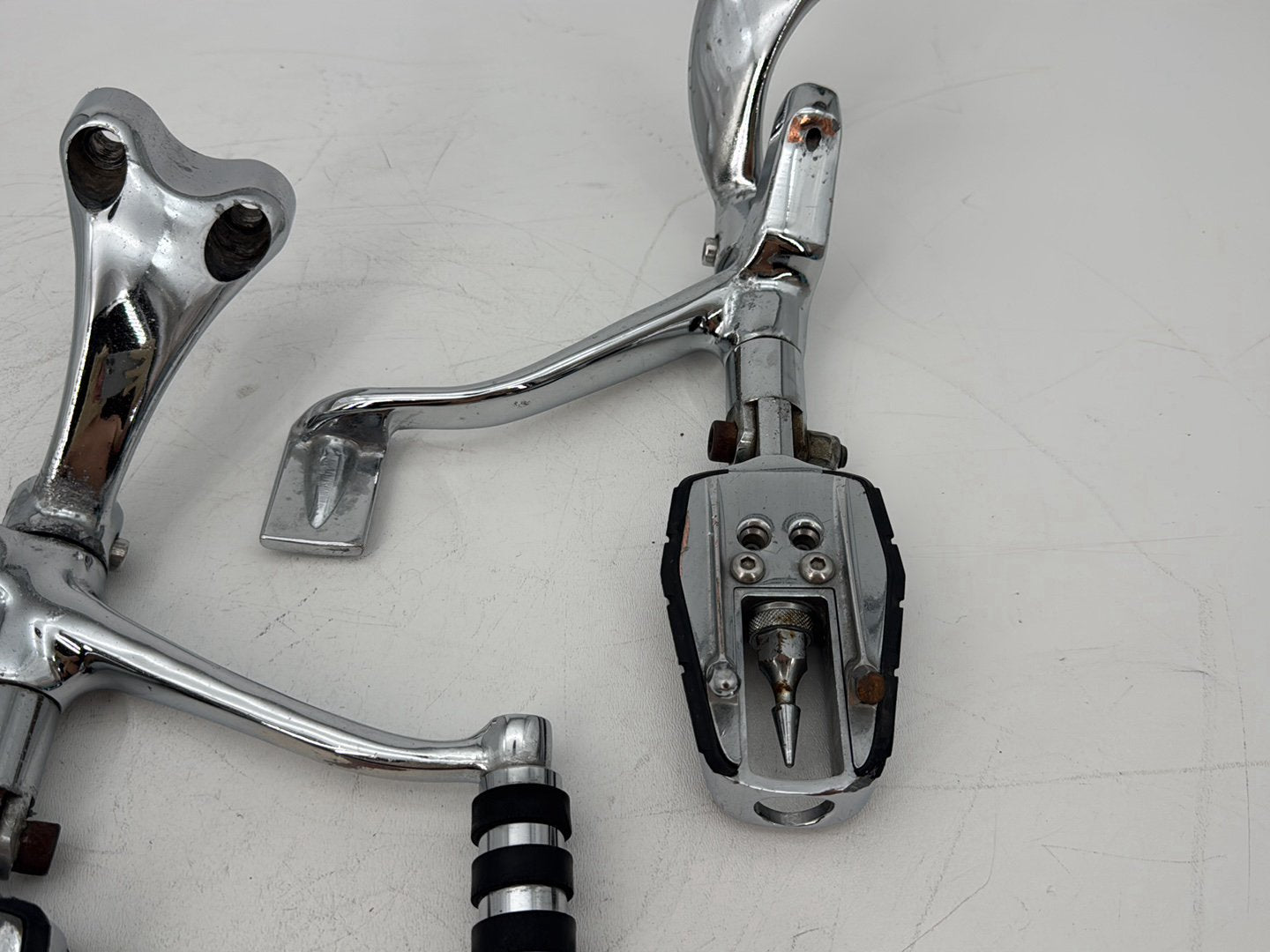09 Harley Sportster 1200 Low Left Right Foot Brake Control Pegs Kuryakyn Zombie