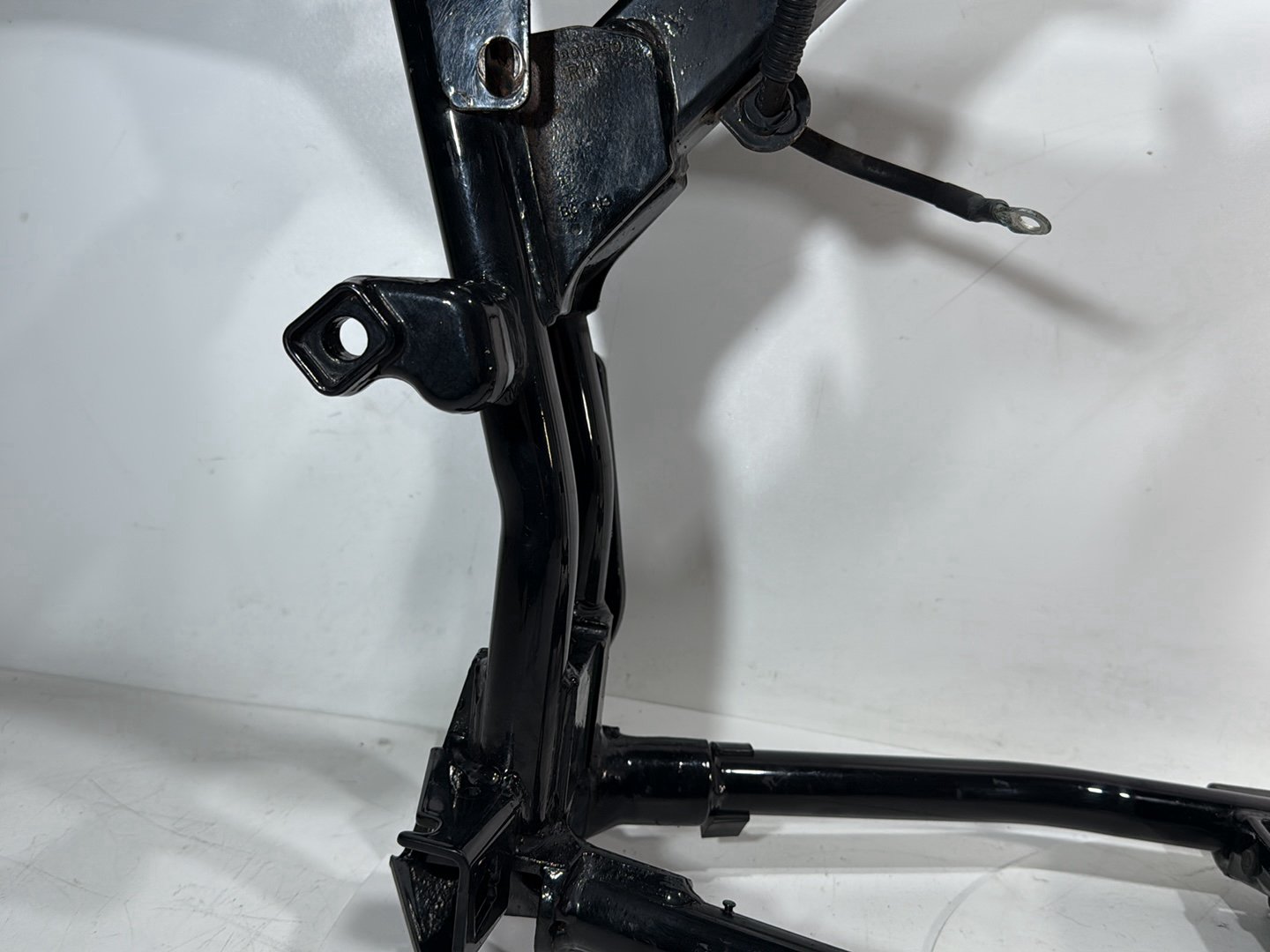 2005 Harley Dyna FXDWG Wide Glide OEM Body Main Frame Chassis CLN CLR