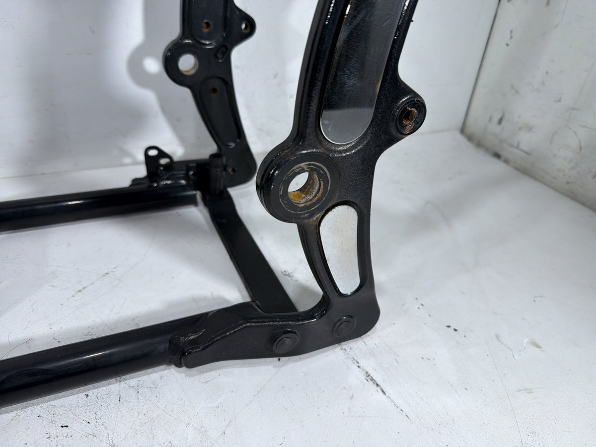 2001 Harley Softail Deuce FXSTD OEM Body Main Frame Chassis SLVG 47008-00C