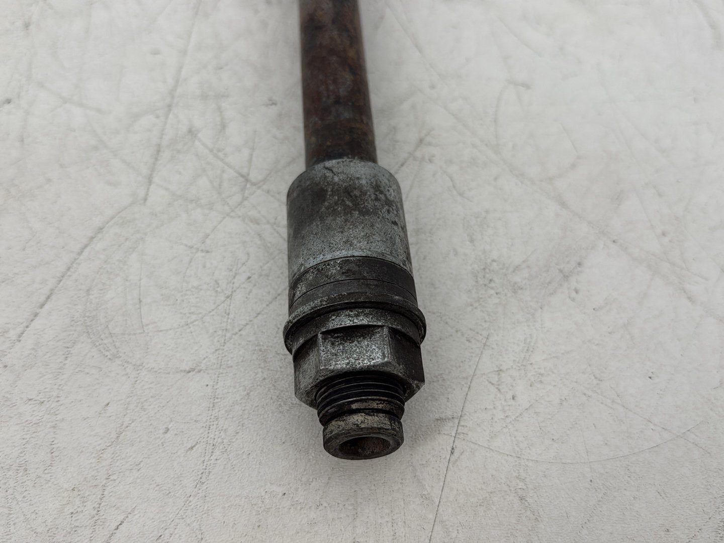 2008 Harley Sportster XL883L 883 Low OEM Rear Wheel Axle Bolt Shaft 41176-08