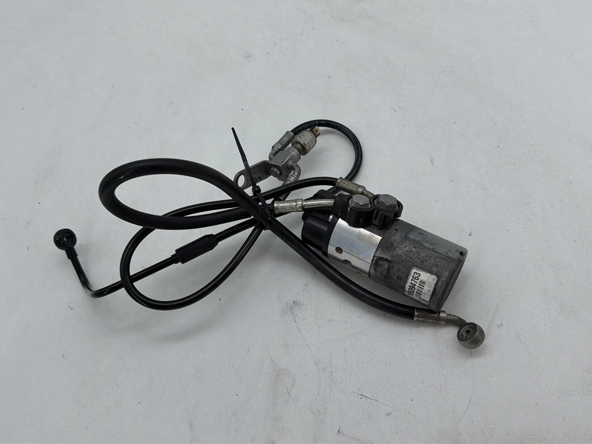 2015 Harley Softail Deluxe FLSTN OEM Rear ABS Brake Pump Control Unit