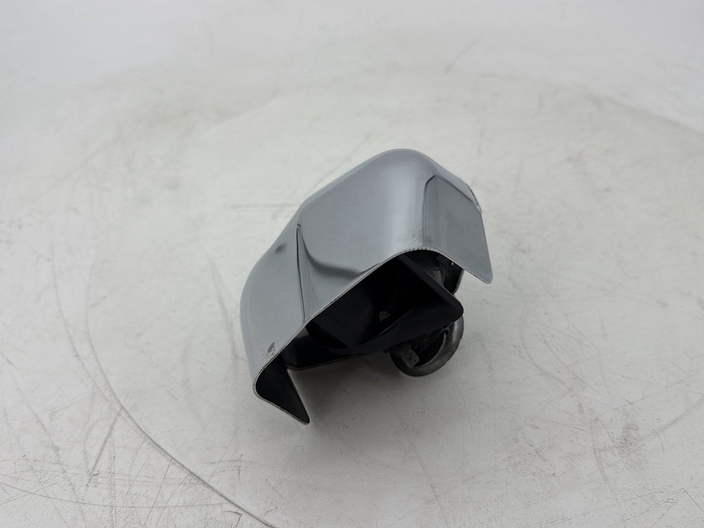 2008 Harley Electra Glide Touring Ultra FLHTCUI OEM Horn Signal Klaxon Chrome Cover