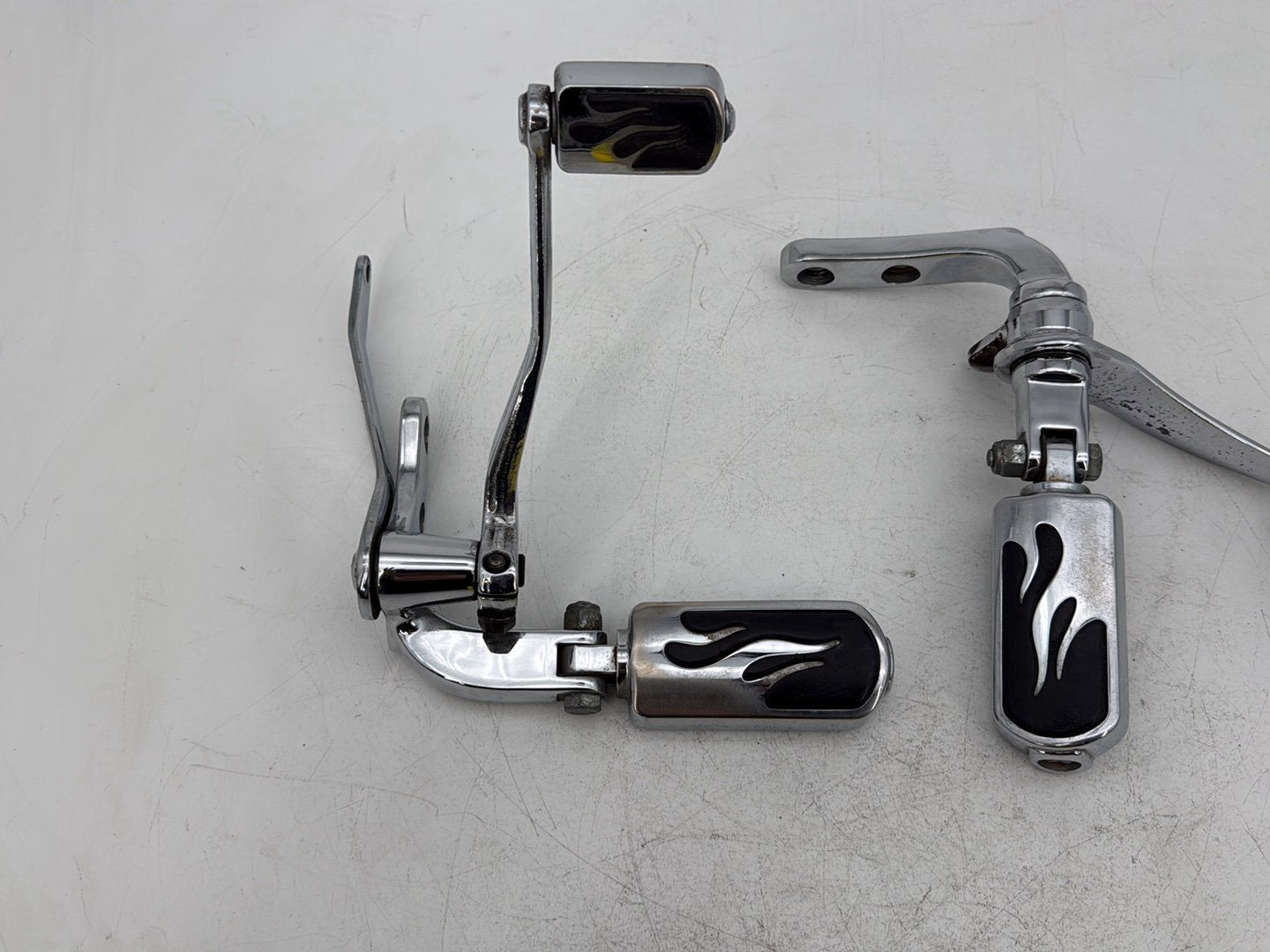 1999 - 2006 Harley-Davidson Dyna Super Glide Left Right Foot Brake Control Pegs 50649-90