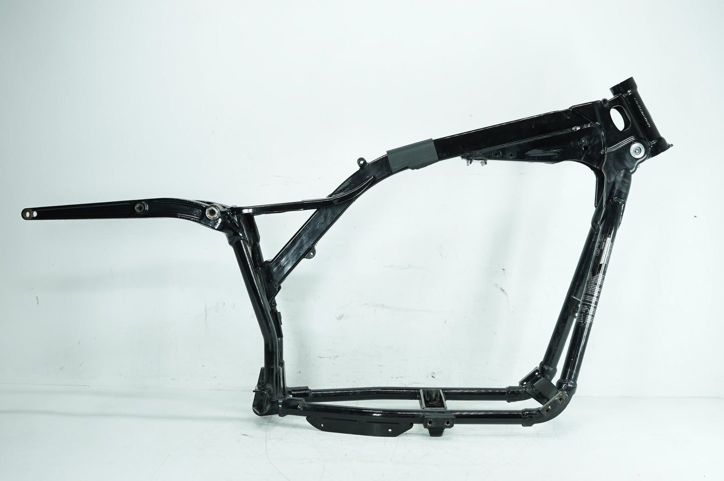 1999 - 2006 Harley-Davidson Dyna Street Bob Body Main Frame Chassis SLVG 47463-06BHP