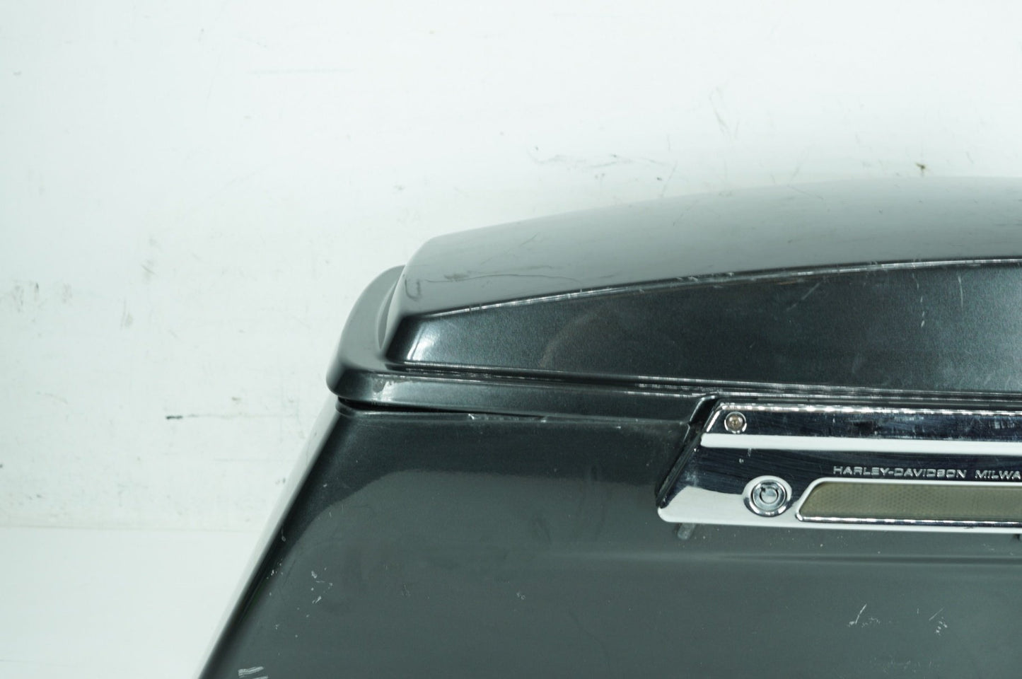 2007 - 2011 Harley-Davidson Touring Road King Classic Right 1 Saddlebag Luggage NO Key 90752-93