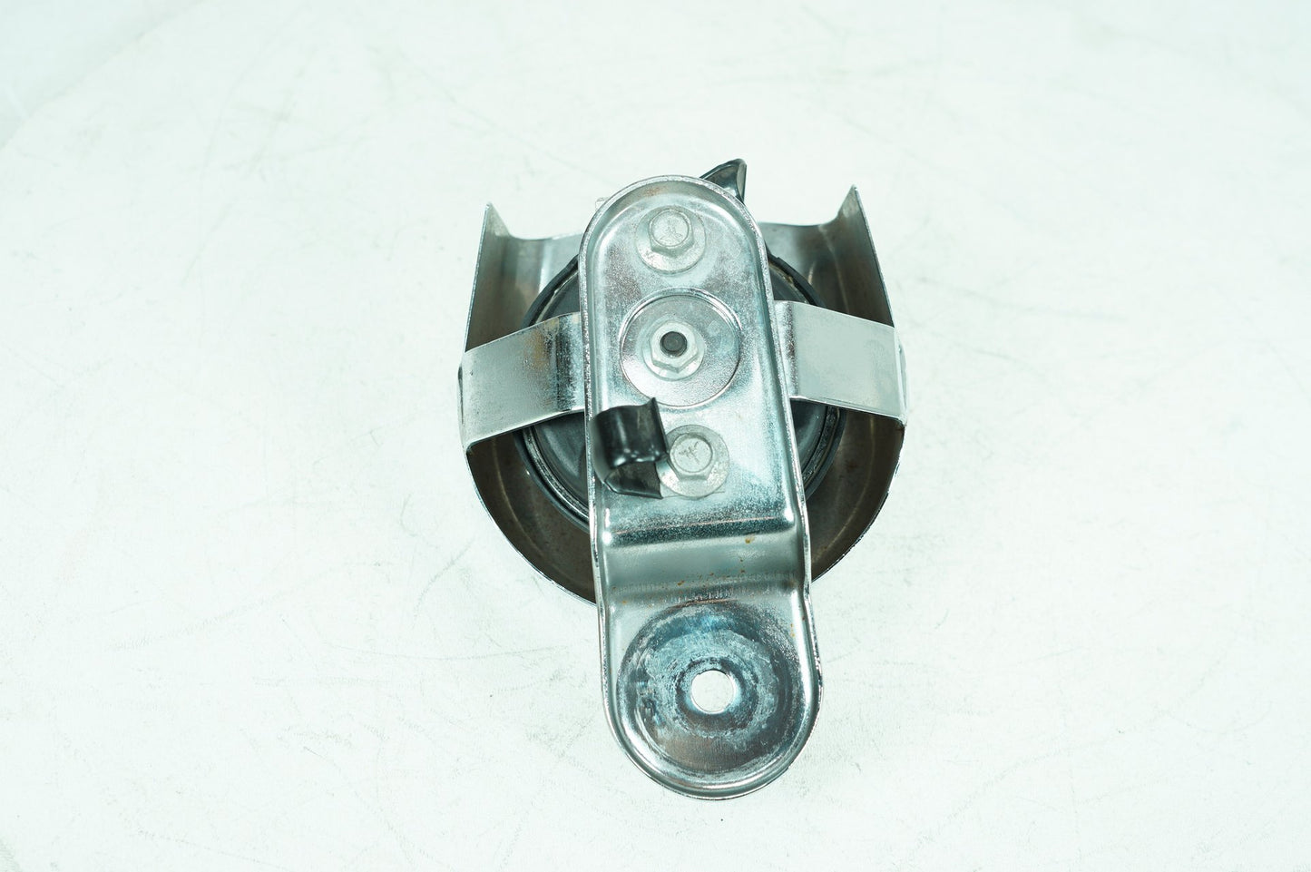 2007 - 2016 Harley-Davidson Touring CVO Street Glide Screamin Horn Signal Klaxon Chrome Cover 69012-93A
