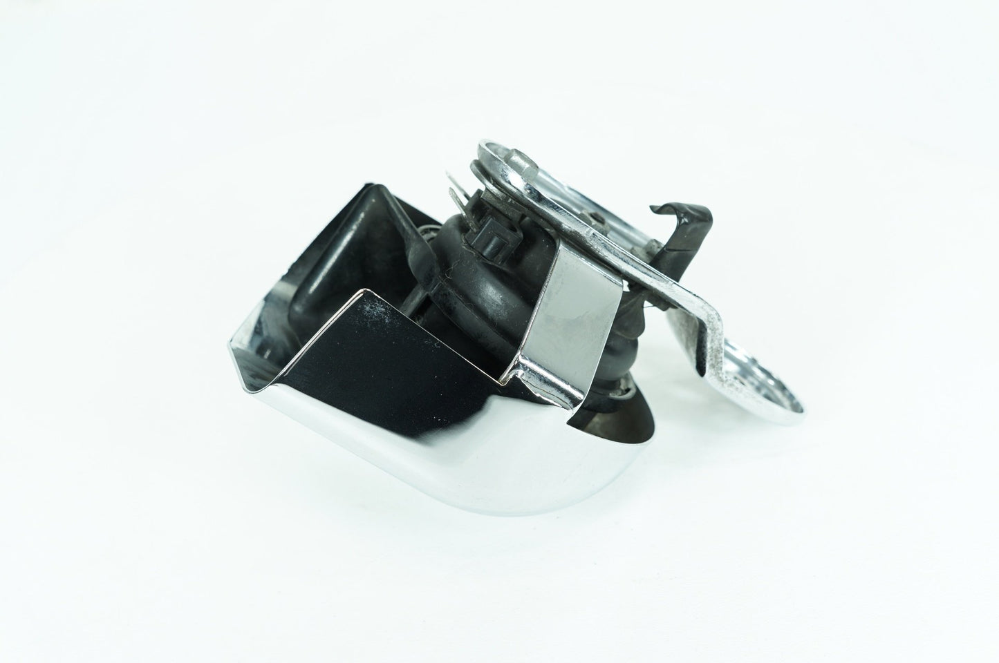 2008 - 2016 Harley-Davidson Touring Electra Glide Ultra Horn Signal Klaxon Chrome Cover 69012-93A