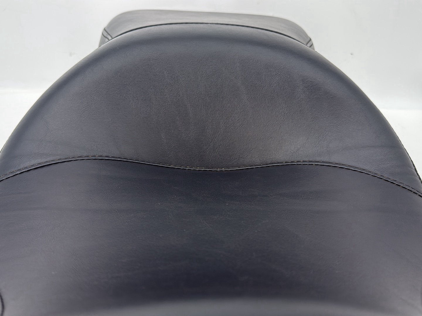 1999 - 2006 Harley-Davidson Dyna Low Rider Passenger Rider Driver Seat Saddle 53078-04