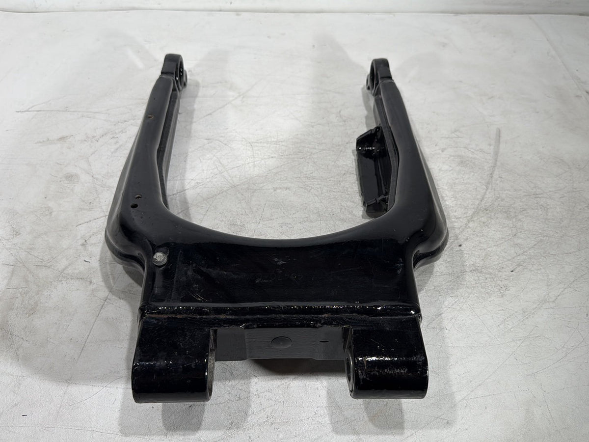 2016 Harley Electra Glide Touring Ultra OEM Rear Fork Swingarm Swing Arm