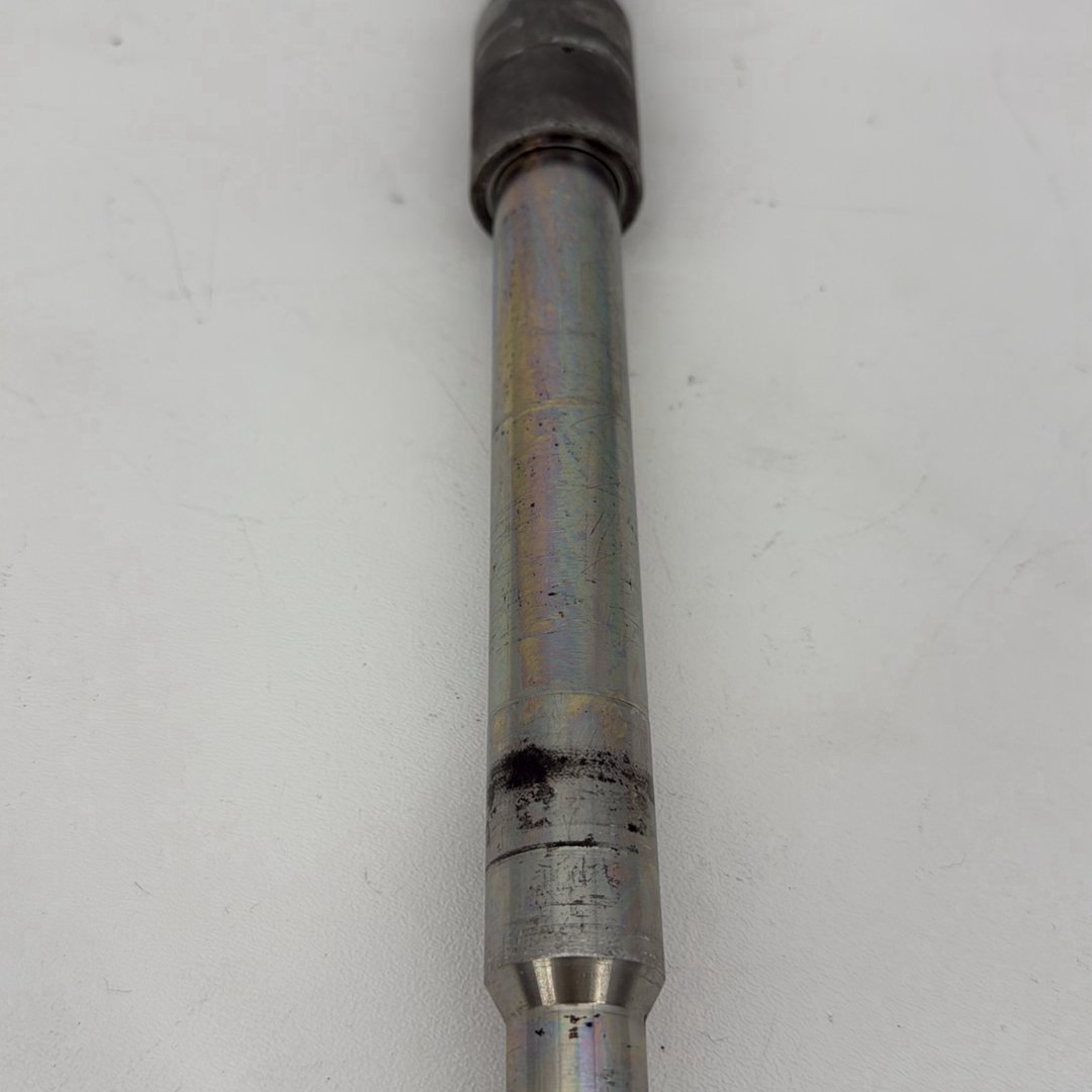 2007 - 2012 Harley-Davidson Touring Street Glide Front Wheel Axle Bolt Shaft 43364-00
