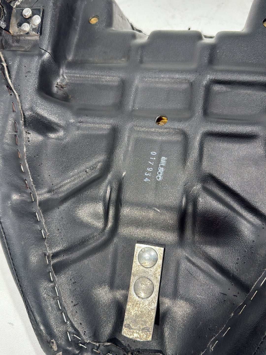1997 Harley Softail Fat Boy FLSTF OEM Rider Driver Solo Seat Pillion 52217-90C