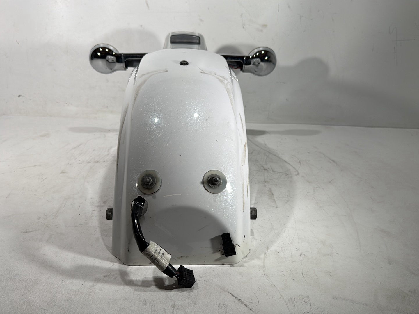 2013 Harley Electra Glide Touring Ultra FLHTCUI OEM Rear Wheel Fender & Turn Signals Bar