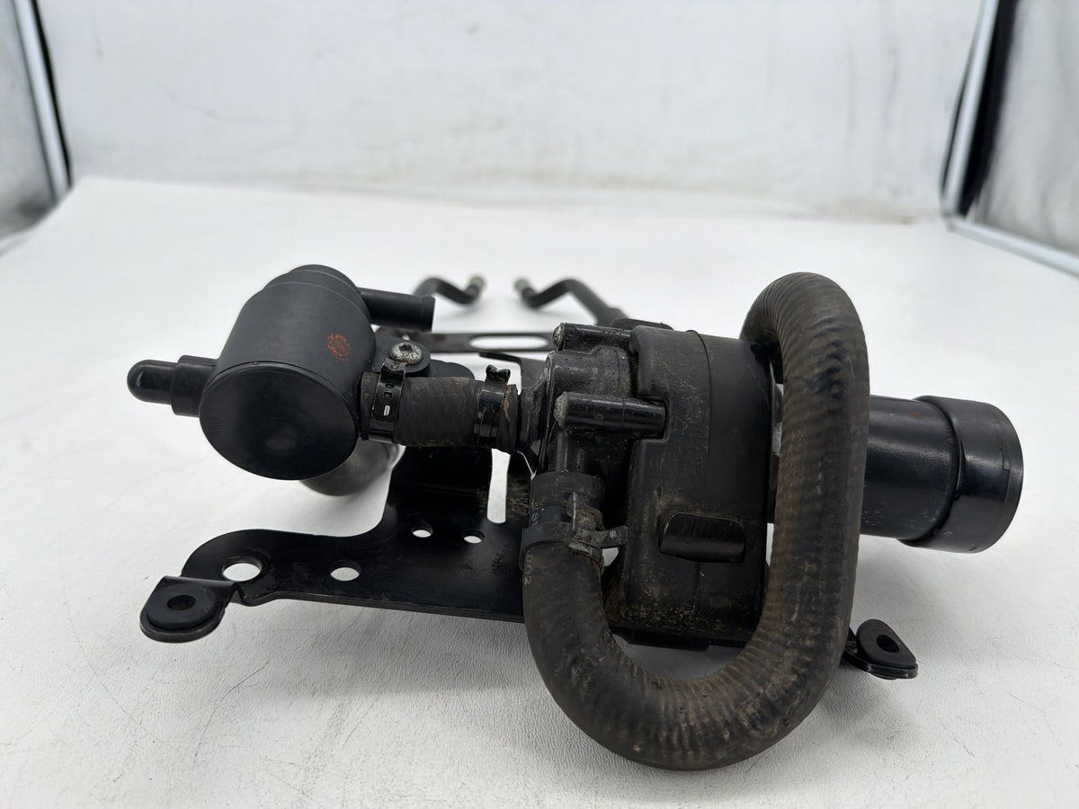 14 Harley Electra Glide Touring Ultra OEM Water Cooling Pump Downtube Hose Pipe