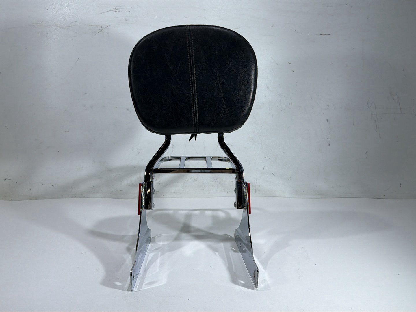 2011 Harley Heritage Softail Classic OEM Rear Sissy Bar w/ Backrest Cushion Pad