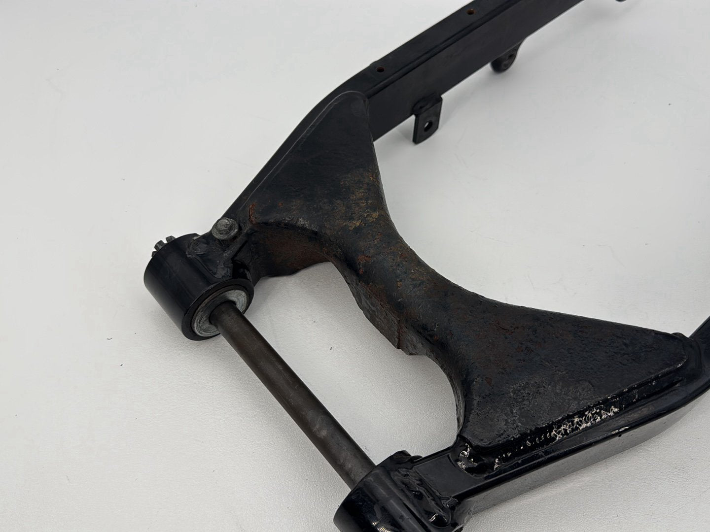 1999 - 2006 Harley-Davidson Dyna Low Rider Rear Fork Swingarm Swing Arm 47820-90A