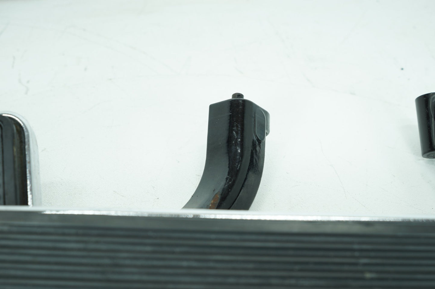 2007 - 2013 Harley-Davidson Touring Electra Glide Ultra Left Right Driver & Pass Floorboard Foot Rest 50614-06