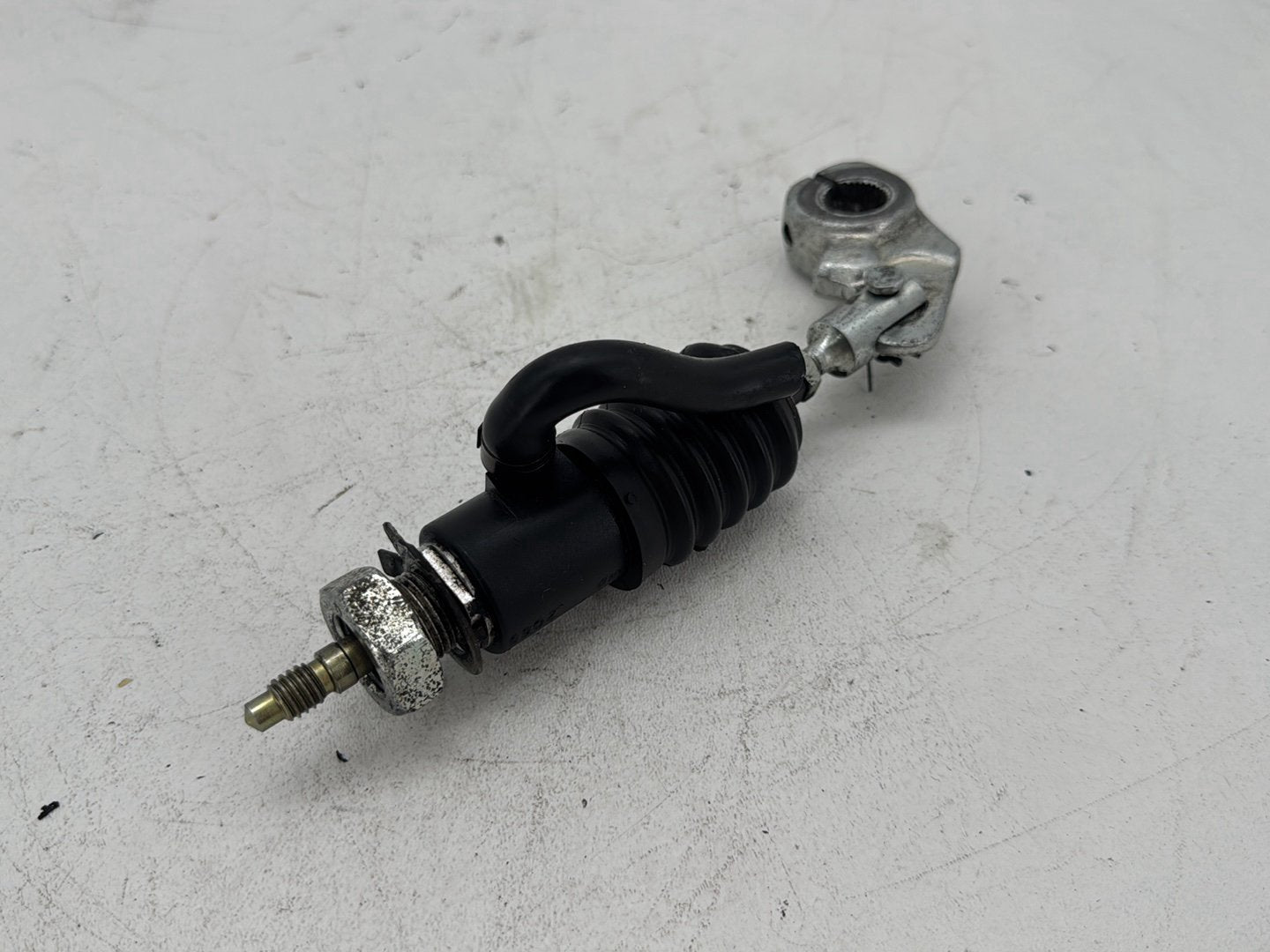 1996 Harley Road King Touring Police FLHPI OEM Rear Stop Brake Master Cylinder